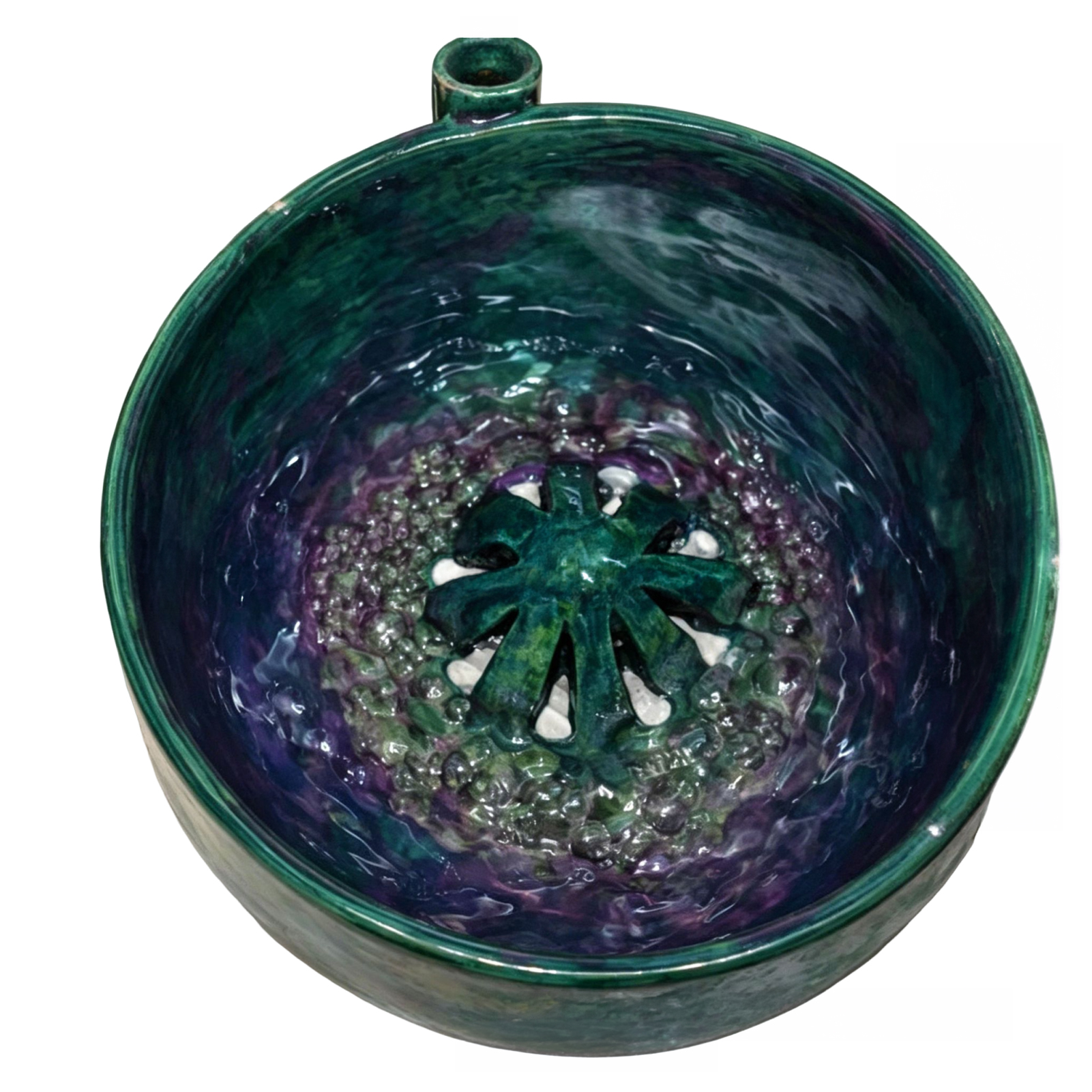 Self-spinning fruit and berry washing bowl
