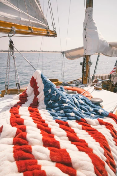 American flag blanket size guide