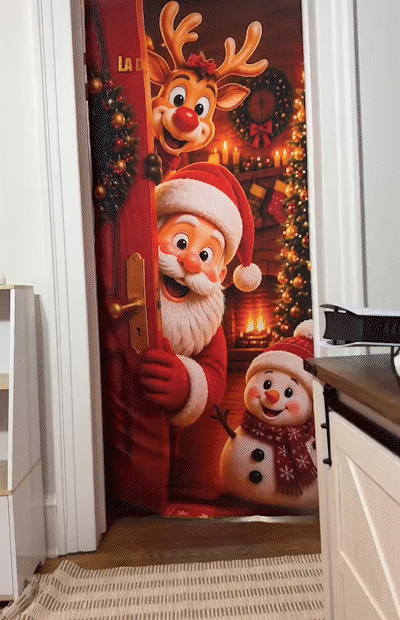 Animated demonstration of the Christmas stretch door cover